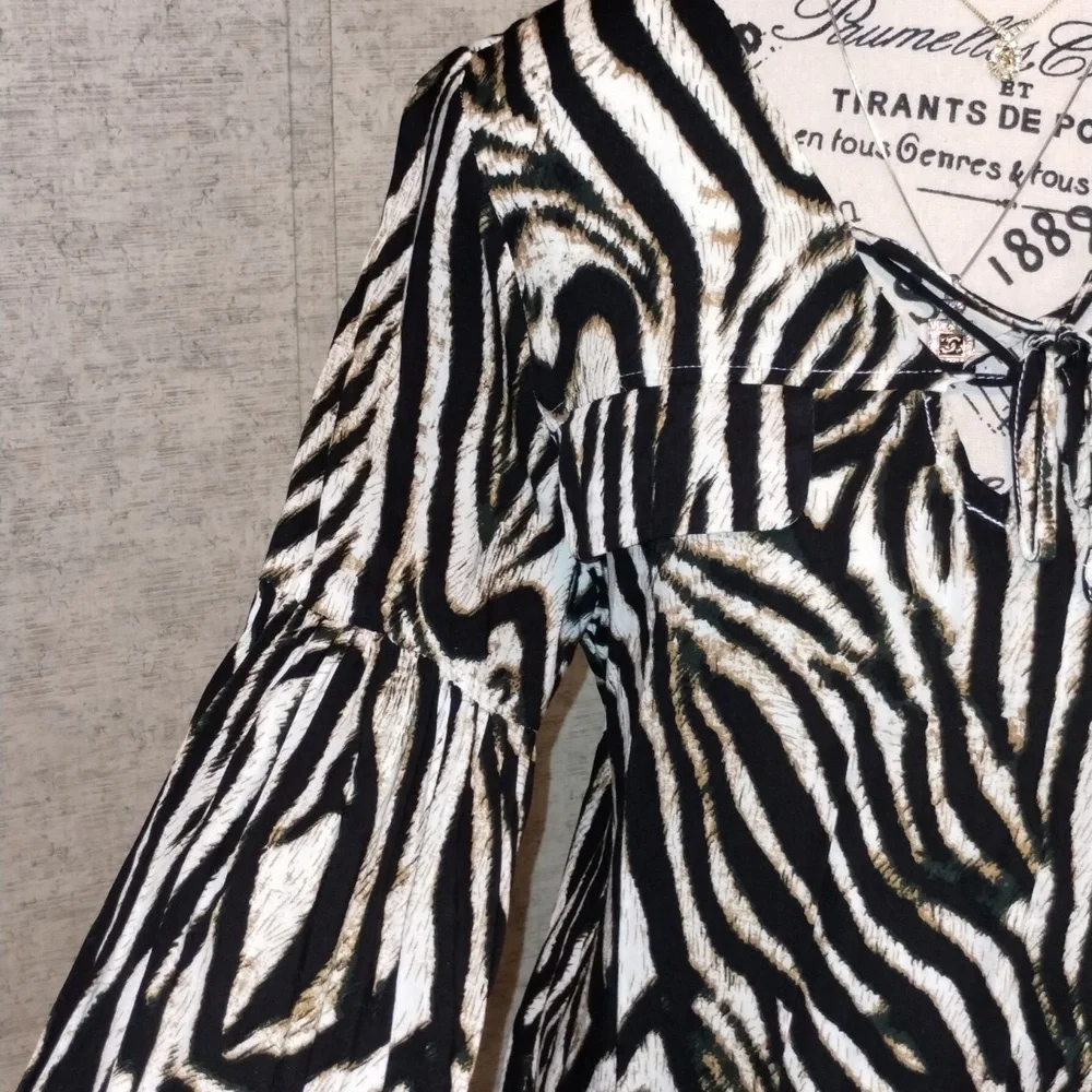 EUC Women's Fate Blouse - Picture 6 of 16